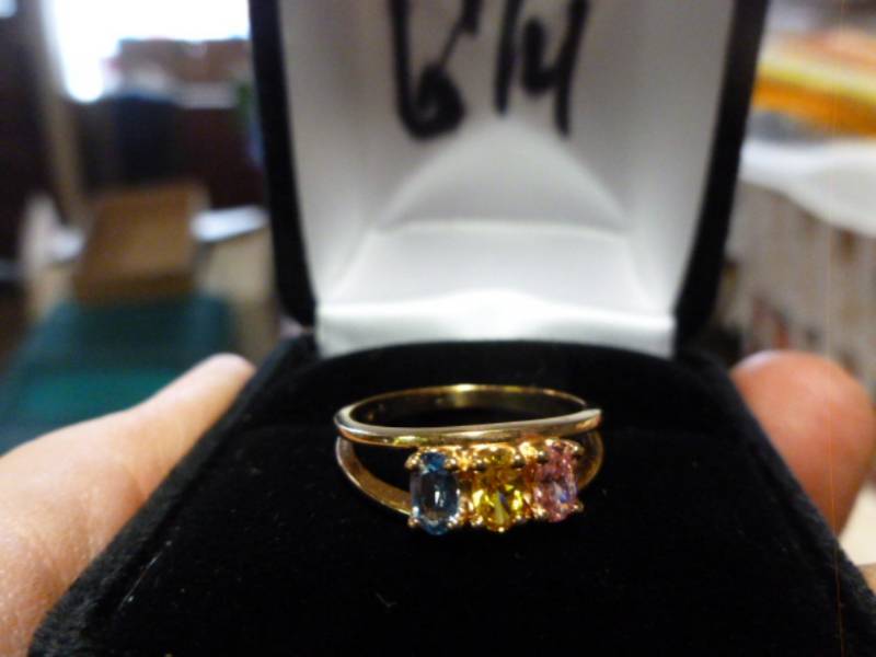 lot 137 image: Ladies Ring
