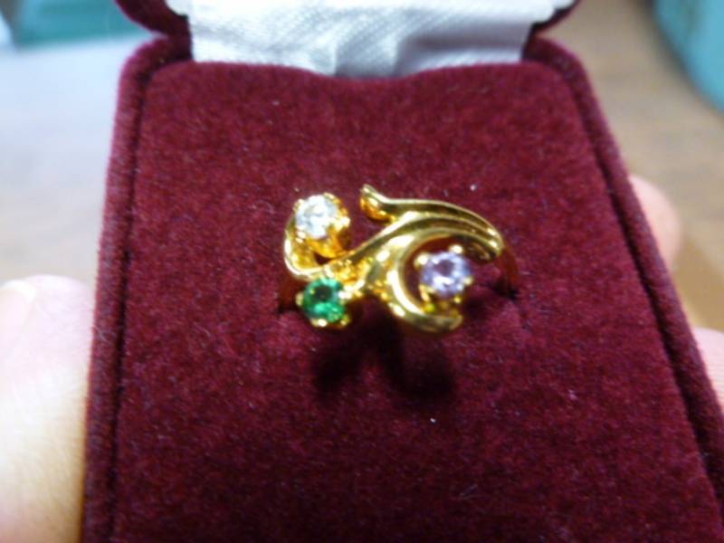 lot 138 image: Ladies Ring