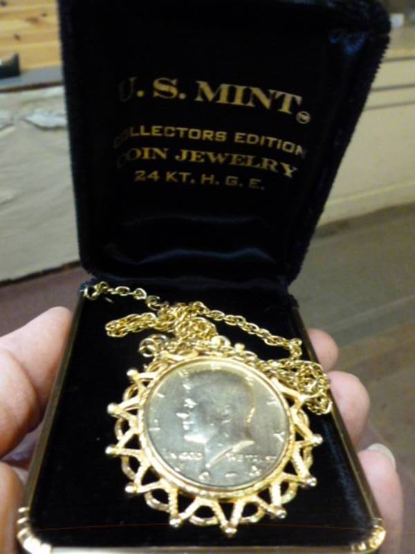 lot 140 image: Coin Necklace