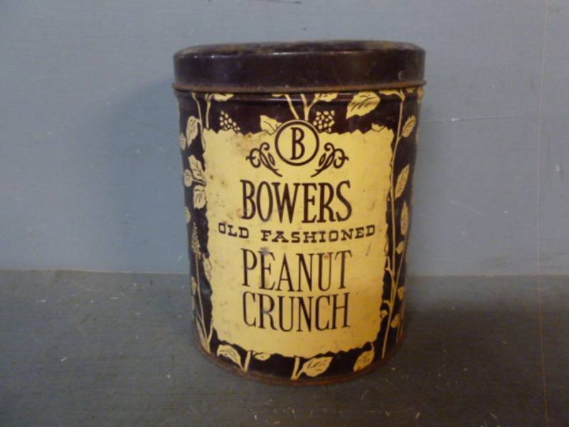 lot 182 image: Vintage Metal Container