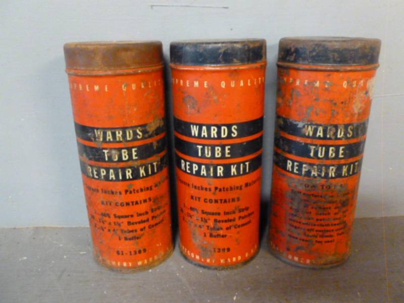 lot 186 image: Vintage Metal Containers