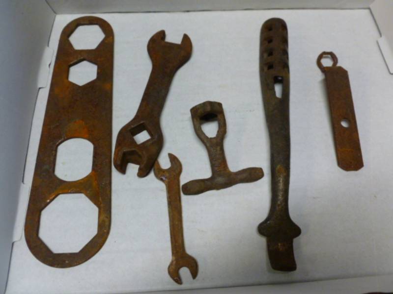 lot 204 image: Vintage Tools