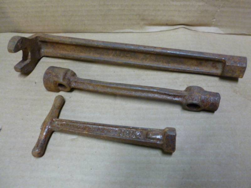 lot 210 image: Vintage Tools