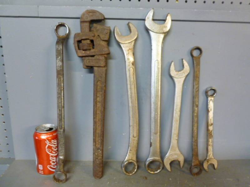 lot 211 image: Tools