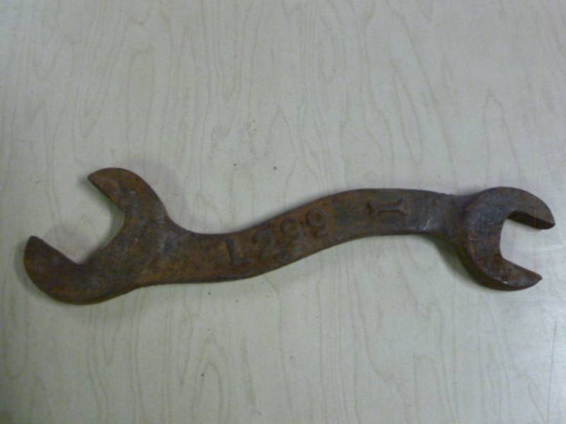 lot 212 image: Vintage Tool