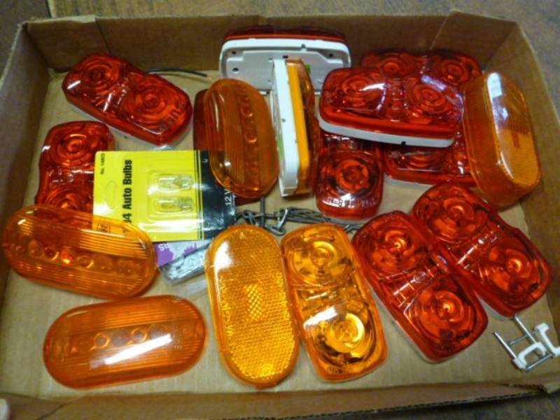 lot 222 image: New Trailer Lights
