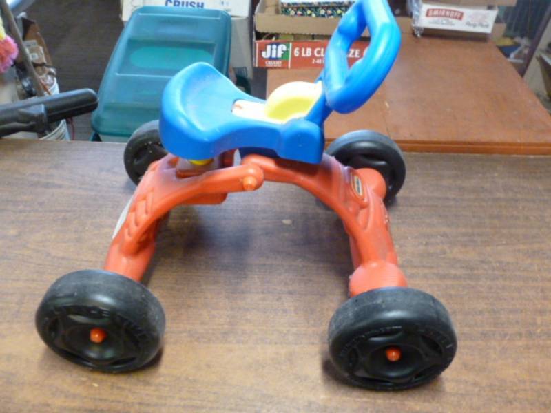 lot 236 image: Ride On Toy