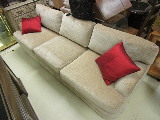 UPHOLSTERED SOFA  PILLOWS