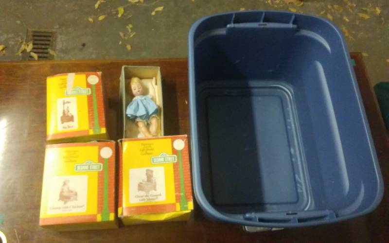 3-Sesame Street Music Boxes & Vintage Doll (Little Alexander- Little Genius)