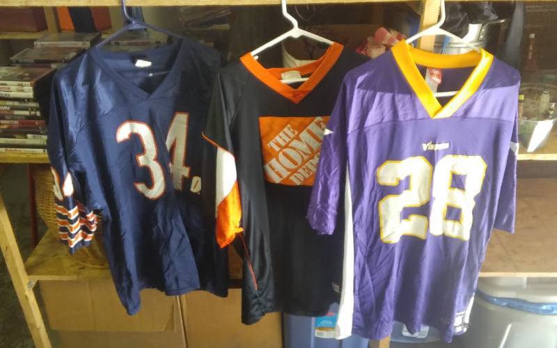 3-Jerseys-Vikings XL, Bears Payton XXL, NASCAR