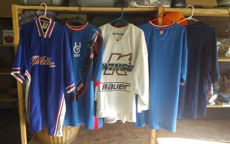 5-Basket Ball Jerseys Phila XXXL, Globetrotters XXL, Wings 56, Globetrotters XXXL, Adidas XL
