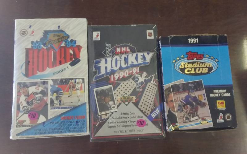 1-Box Unopened Upper Deck NHL 1990-91, 1-Box Unopened Topps NHL 1993-94, 1-Box Unopened Topps Stadium Club