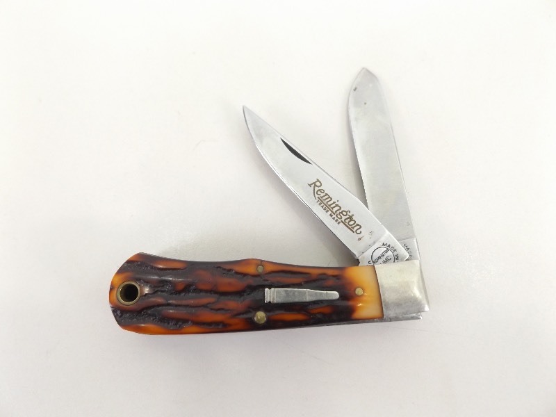 lot 13 image: Remington R1178 Bone Handled Pocket Knife