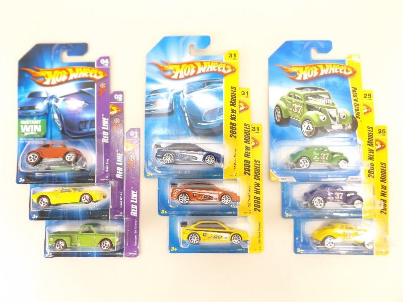 lot 26 image: 9 NEW Hot Wheels Redlines Variety Sets, etc.