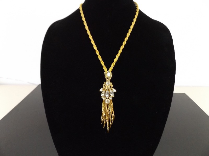 lot 62 image: BEAUTIFUL Vintage Gold Rhinestone Necklace