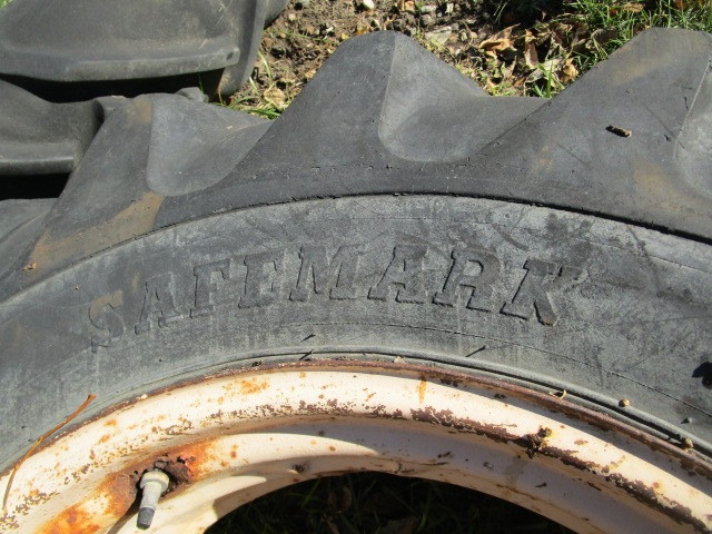 lot 37 image: Safemark 14.9-28 Tire & Rim