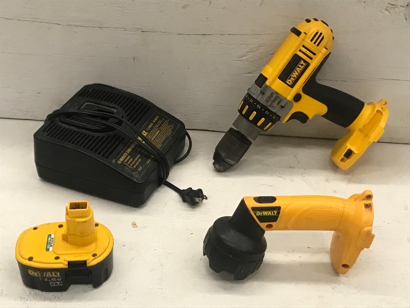 lot 22 image: DeWalt Cordless Tool Set