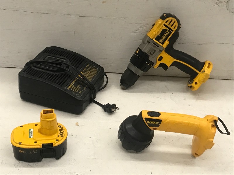 lot 23 image: DeWalt Cordless Tool Set