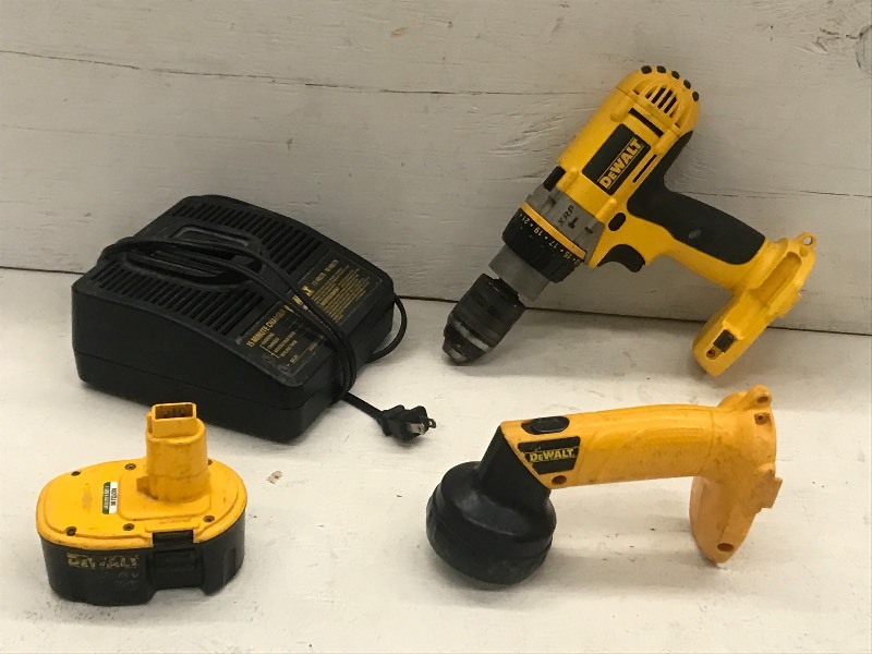 lot 25 image: DeWalt Cordless Tool Set