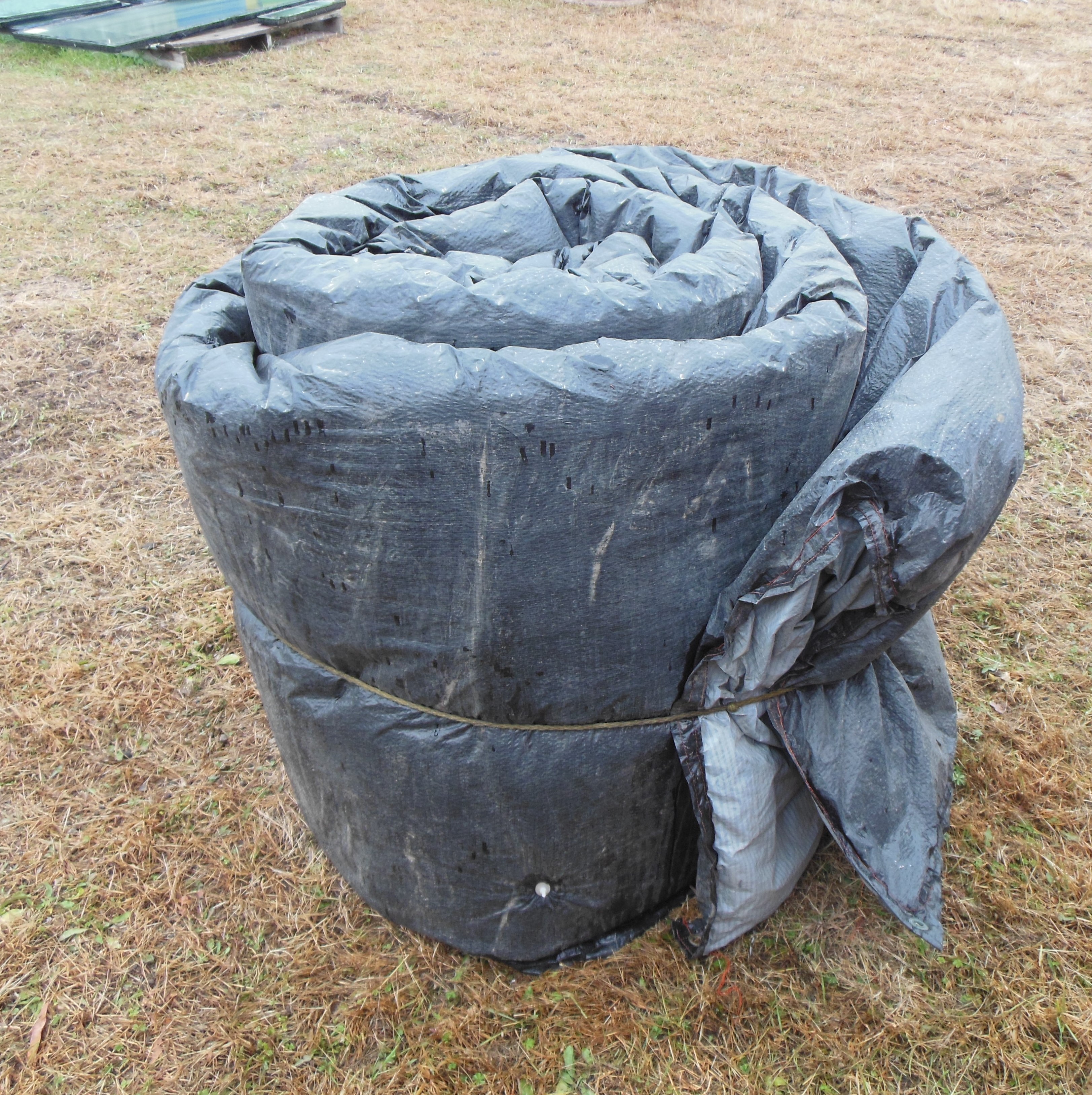 lot 11 image: Ground Blanket (Approx. 5ft x 25 ft)