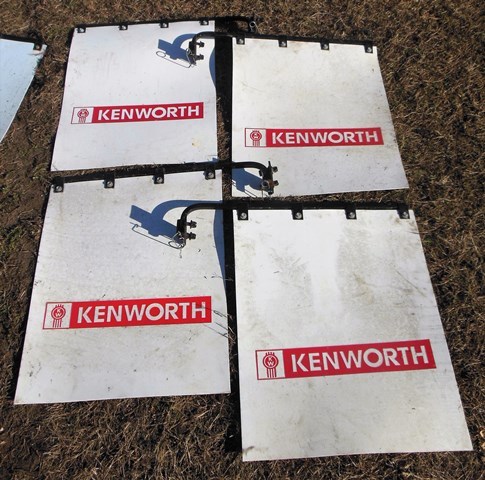 lot 91 image: 4  Mud Flaps with Brackets - Kenworth