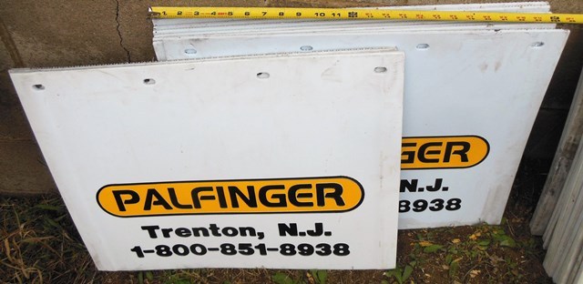 lot 113 image: 7 Light Duty and 2 Heavy Duty 18 x 24 Mud Flaps - Palfinger