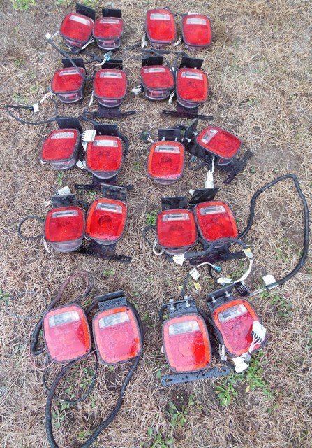 lot 139 image: 20 Signal-Stat Tail Lights (10 connected sets) - Truck Take Offs
