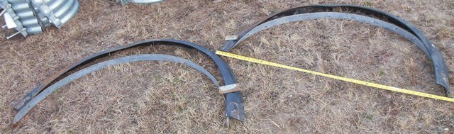 lot 112 image: Rubber Body Wheel Flares from Brinks International 4700 DT 466EArmored Car  Truck Body