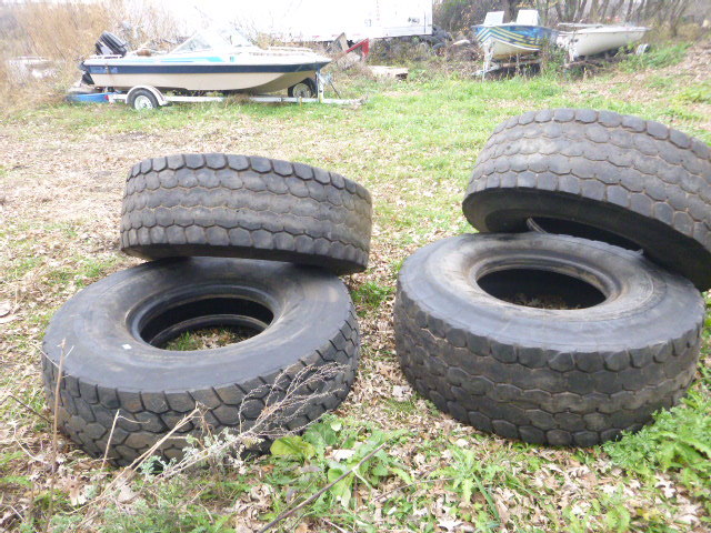 lot 10 image: 4 Large Truck Tires
