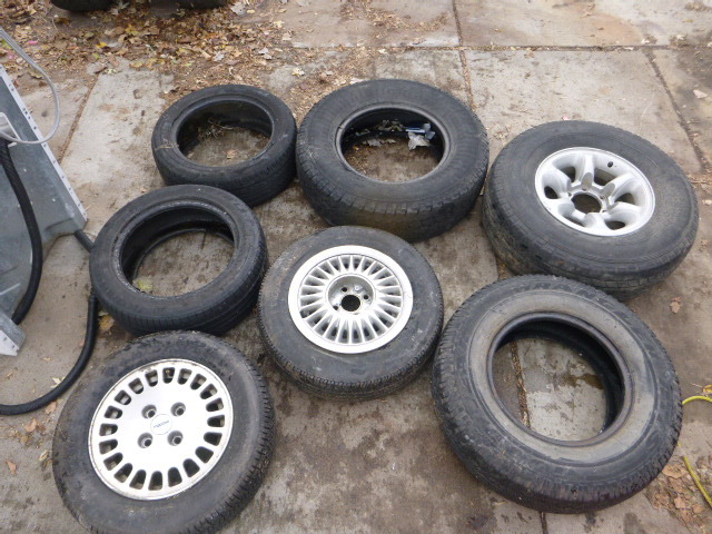 lot 15 image: Lot of Miscellaneous Used Tires