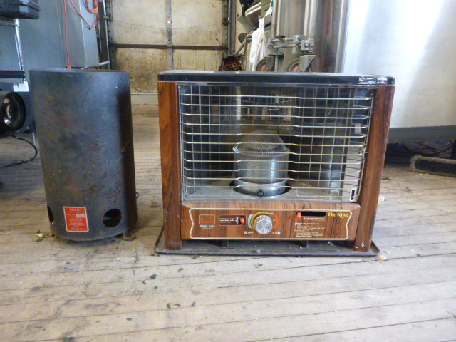 lot 22 image: Falco 15,000 BTU Propane Heater