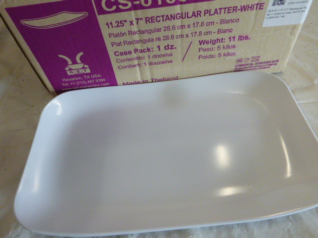 lot 27 image: NEW Case of Rectangular PlattersPlates
