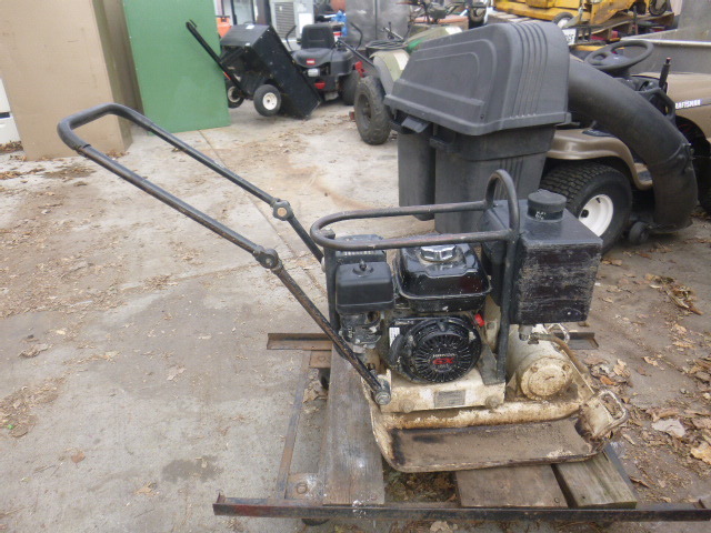 lot 7 image: Ingersol Rand Packing Machine