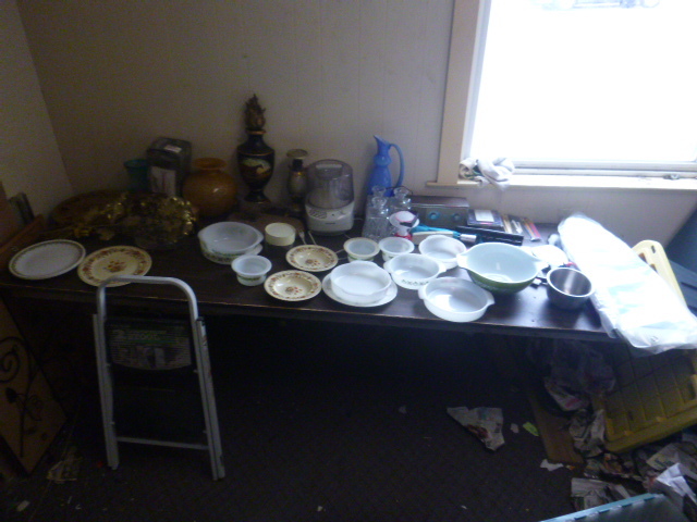 lot 55 image: Household Items