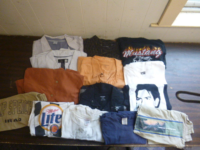 lot 69 image: Mens Size XL Clothing