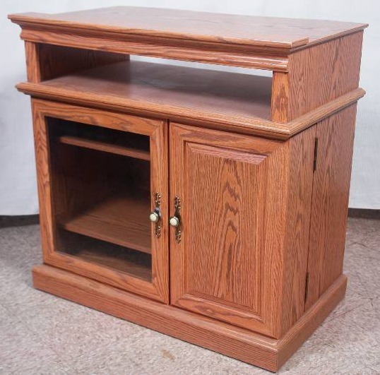 lot 23 image: TV Stand  Entertainment Center