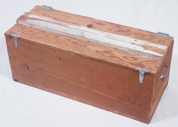 lot 87 image: Vinatge Saws with Hand Crafted Case