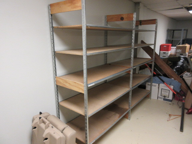 lot 402 image: HEAVY DUTY COMMERCIAL SHELVING