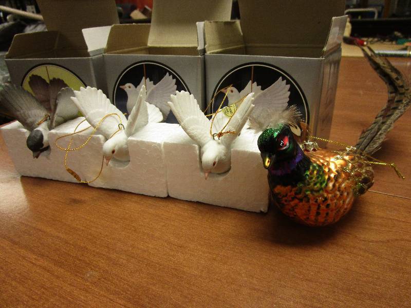 lot 441 image: BIRD ORNAMENTS