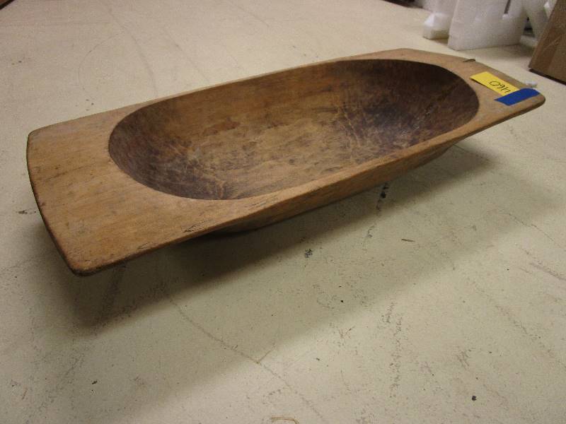 lot 461 image: VINTAGE DOUGH-KNEADING BOWL