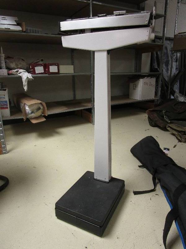 lot 468 image: PHYSICIAN SCALE