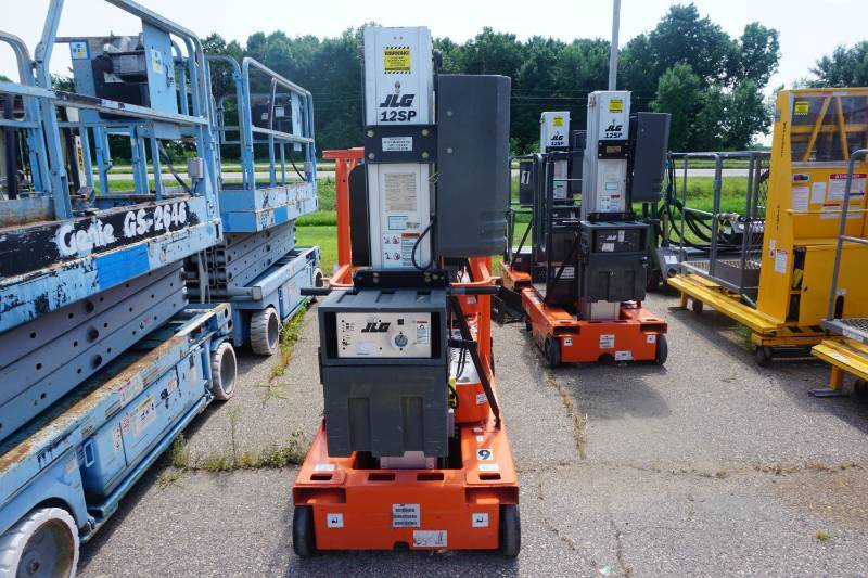 2002 JLG Model 12SP ElectricHydraulic Man Lift
