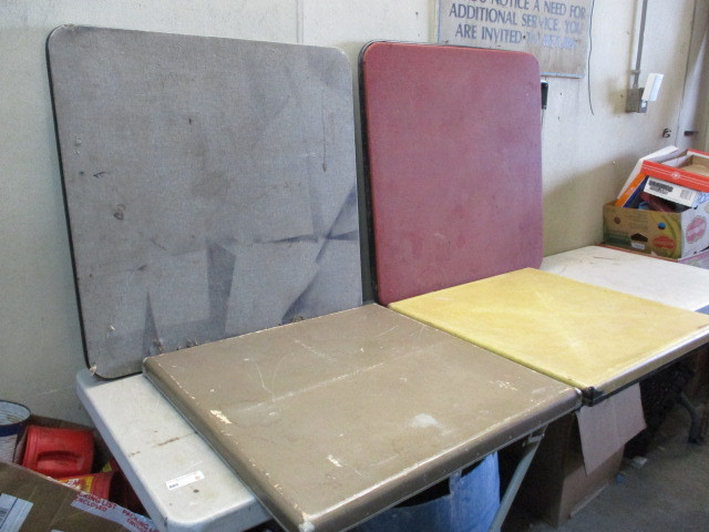 lot 23 image: Card Tables