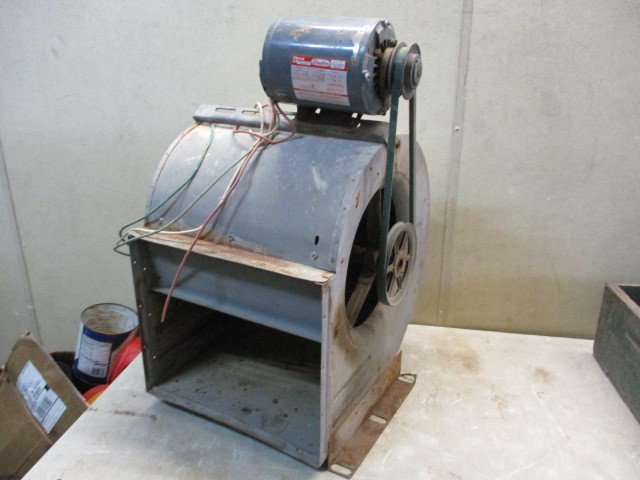 lot 27 image: Squirrel cage fan