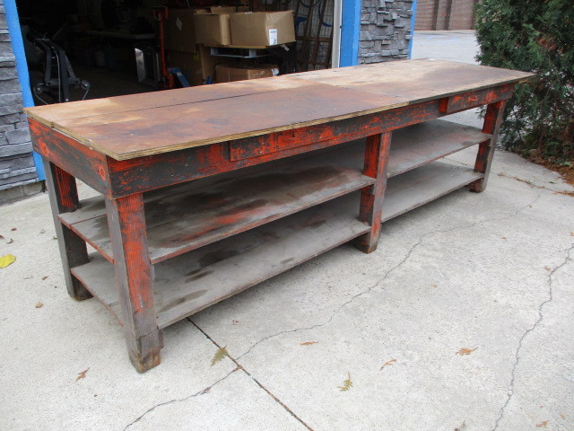lot 34 image: Work Bench