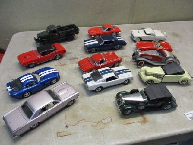 lot 43 image: Model Car Collection