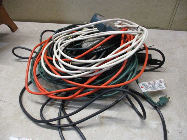 lot 115 image: Extension Cords and surge protectors
