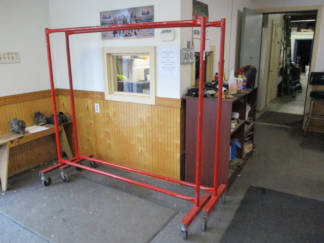 lot 116 image: Rolling Clothes Racks