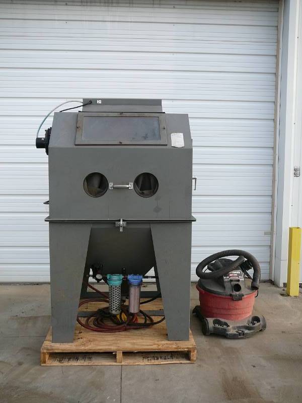 lot 17 image: Trinco Abrasive Blasting Cabinet