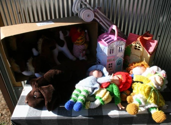 lot 25 image: Dolls and Toys